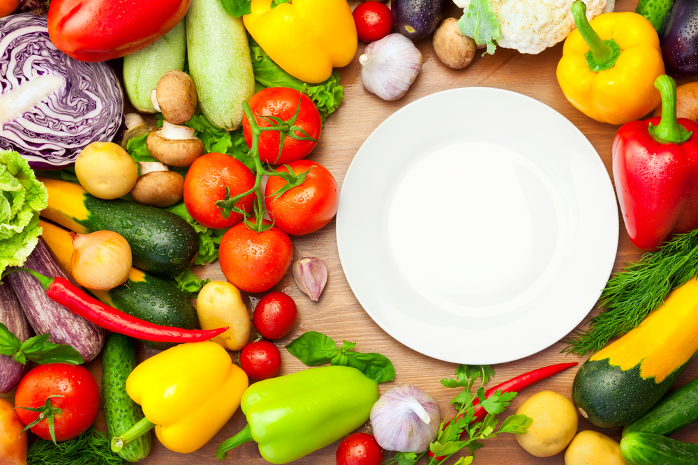 Холодні супи, приготовані зі свіжих овочів, допомагають не тільки втамувати голод, а й є джерелом вітамінів в натуральному вигляді